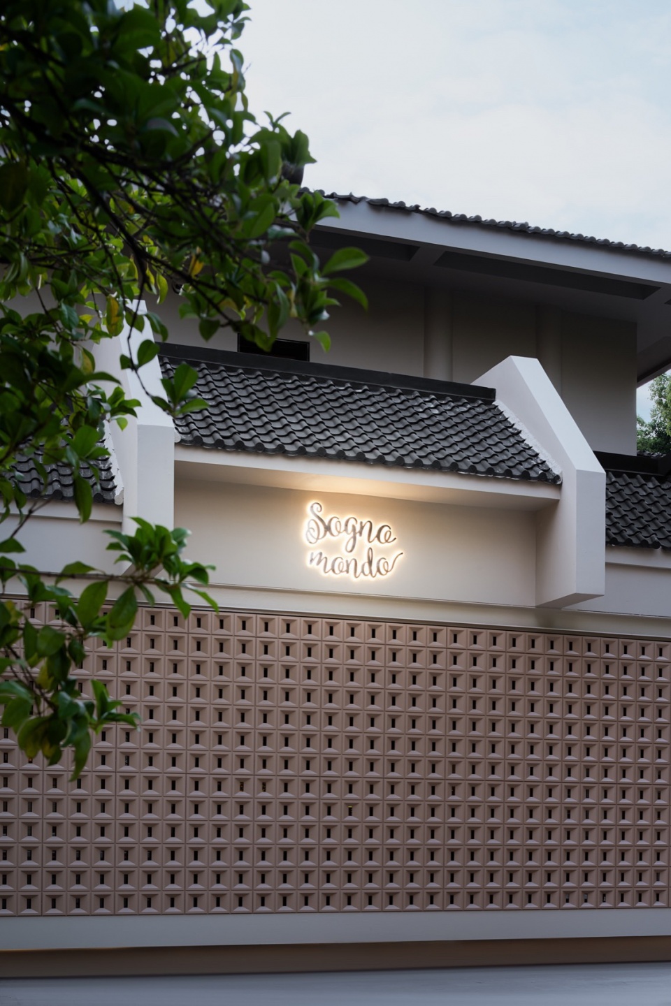 Sogno Mondo Fuxing North Road Store by SAN SHAN DESIGN
