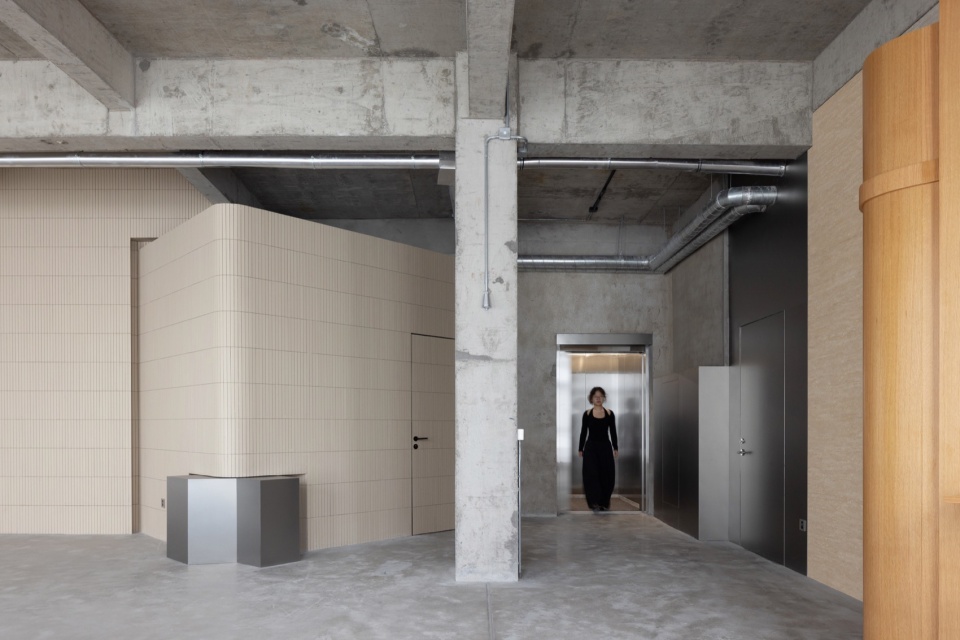 HOUSE OF DAYOU by NonApplicable X FRAME Dayou Geng