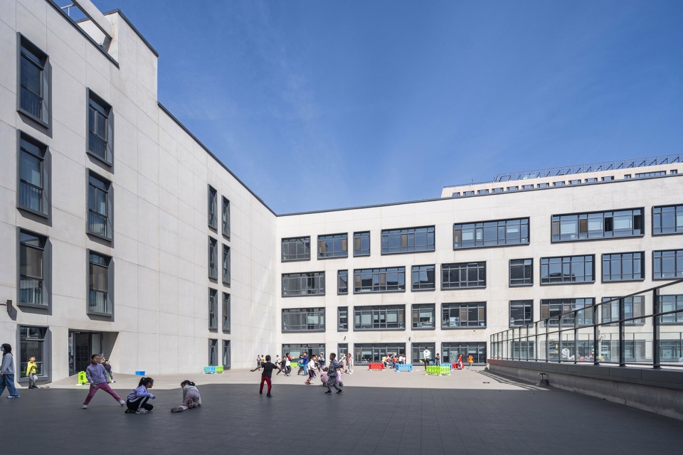 beijing navigation school by education design international inc and cadg facility asia