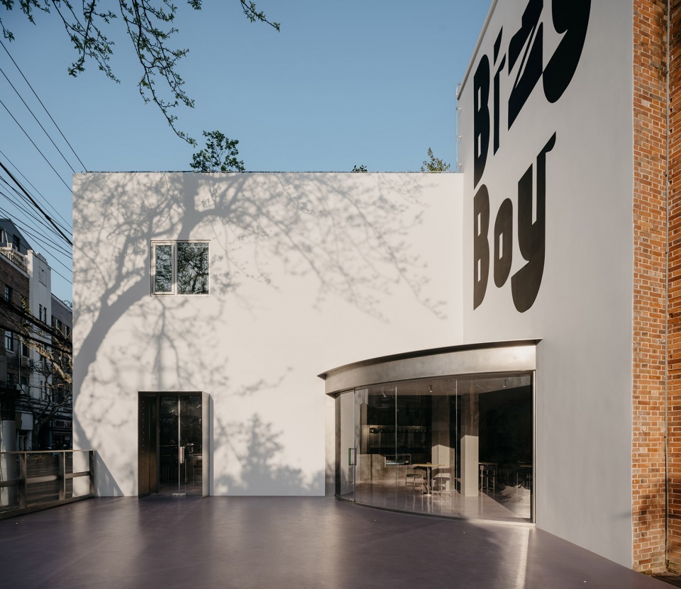 juggling forms by studio profile