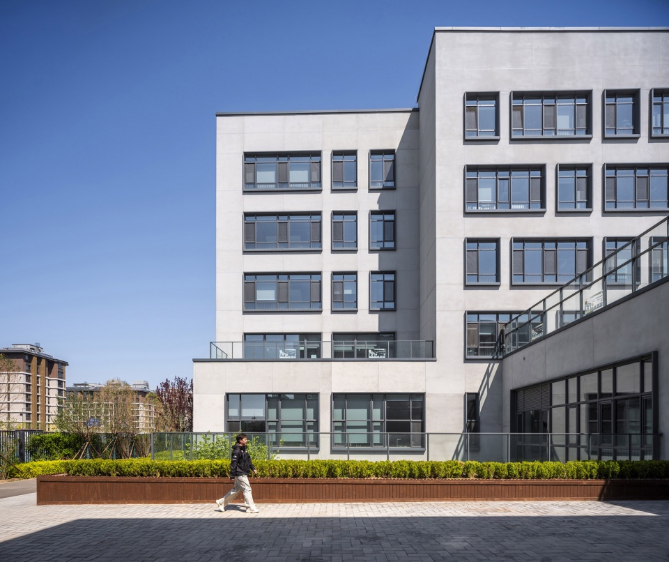 beijing navigation school by education design international inc and cadg facility asia
