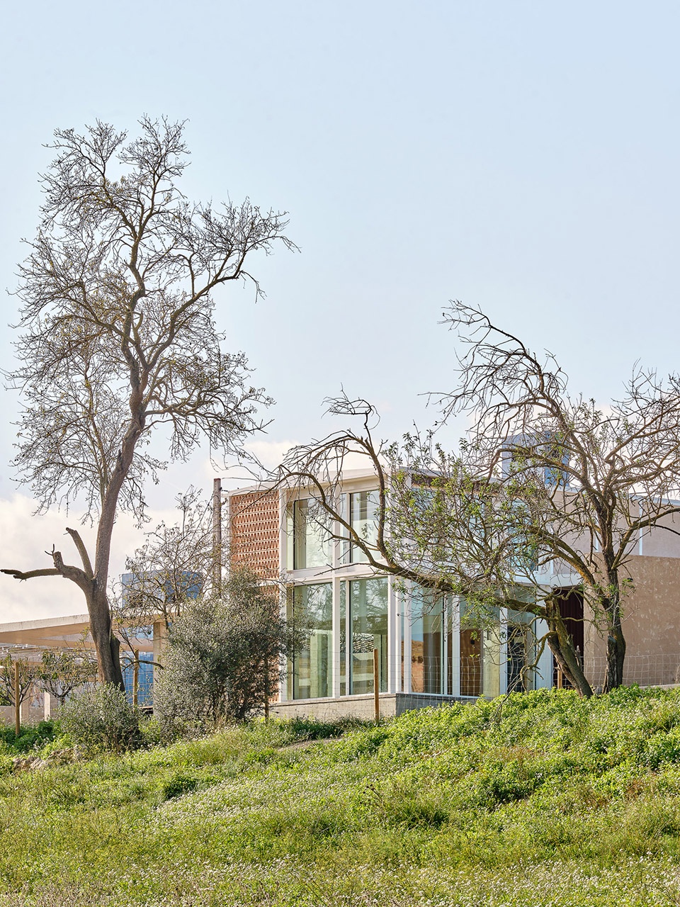 casa tres patis by twobo arquitectura