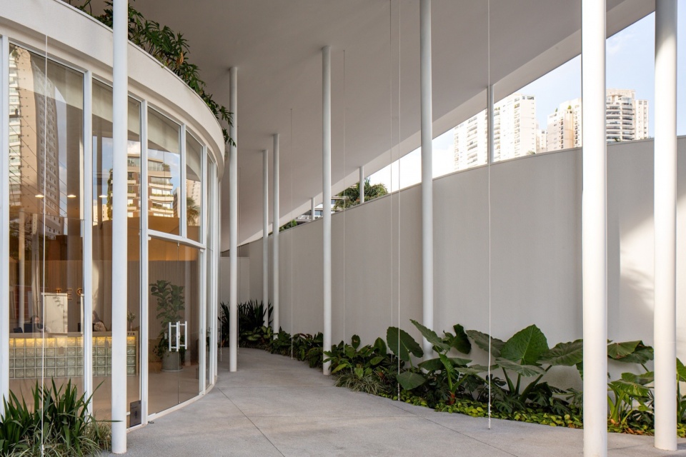 TESS PAVILION by Leonardo Zanatta