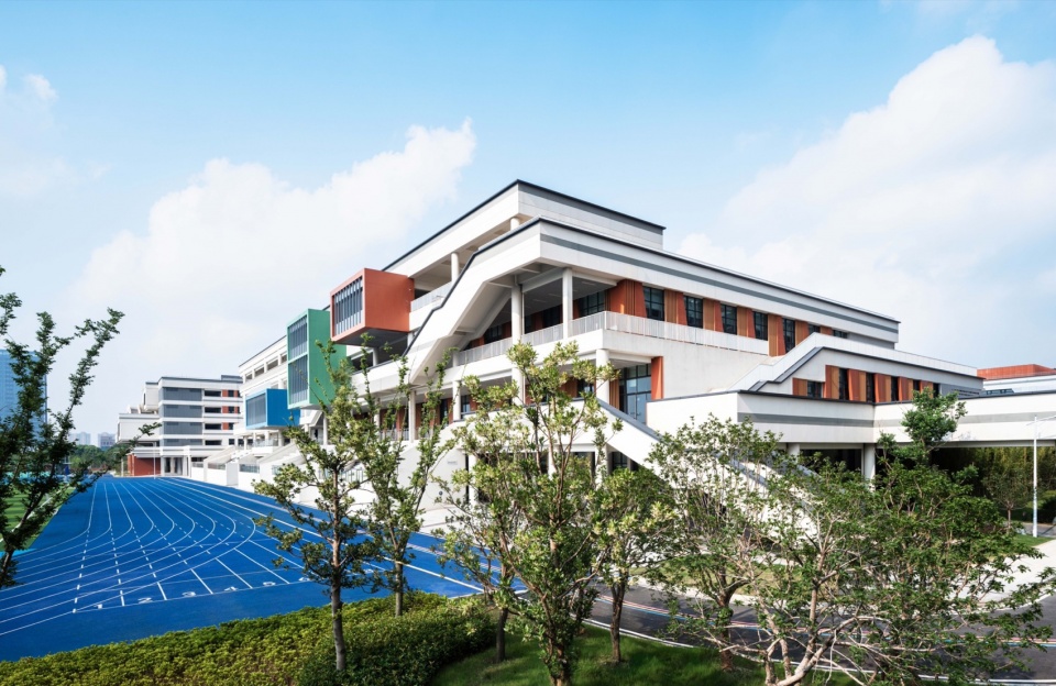 Wanshan Lake Campus of Tianyi Middle School by TJAD