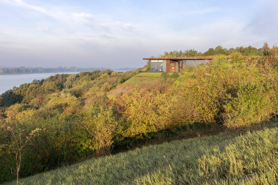 house in the slope by 77 studio