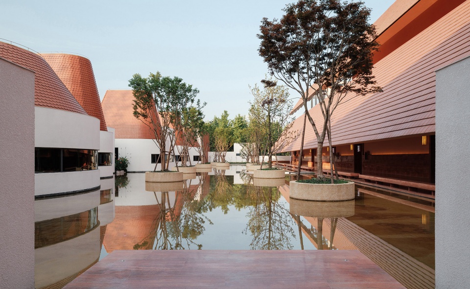 yongli red tile plaza by we arch