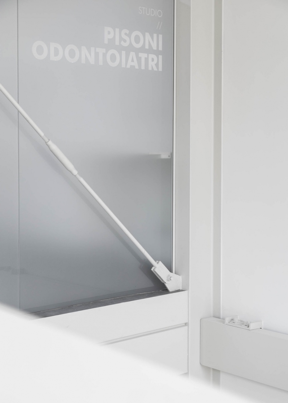 The Pisoni Dental Office by Studio Capitanio Architetti