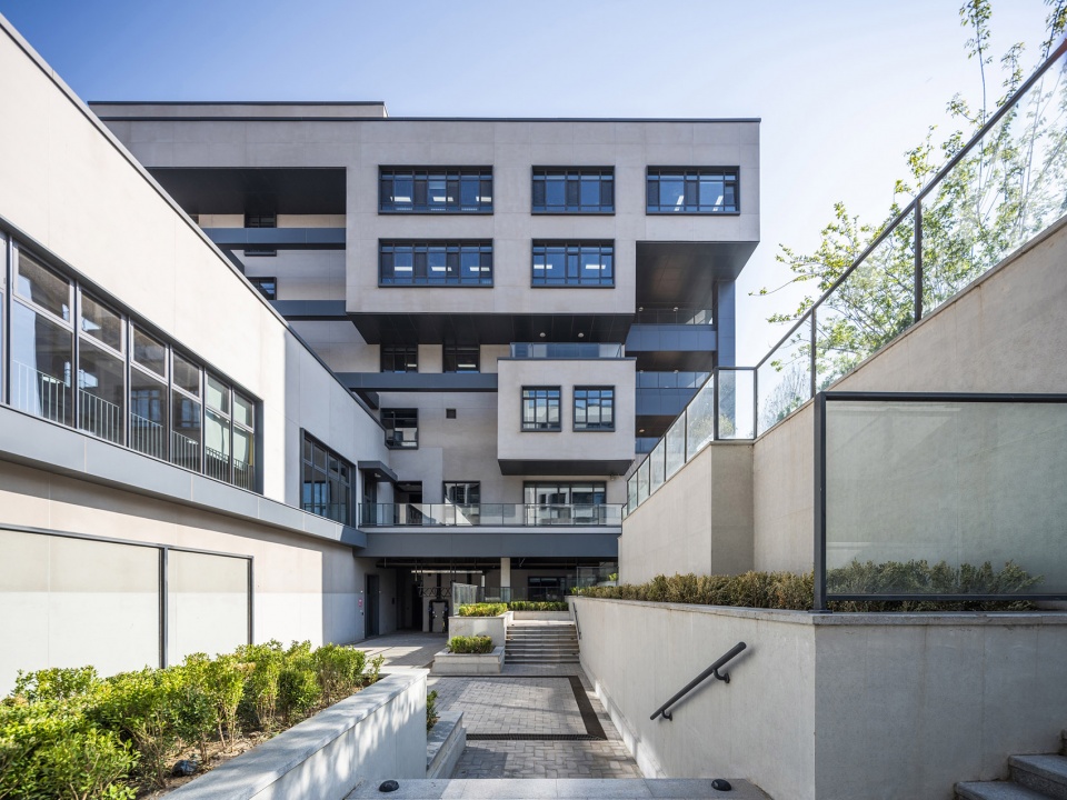beijing navigation school by education design international inc and cadg facility asia