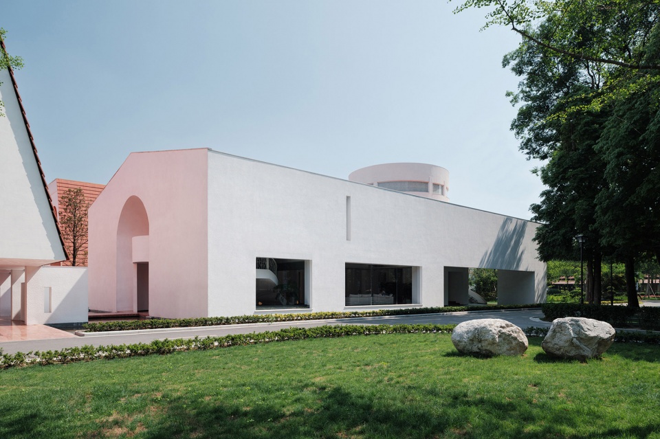 yongli red tile plaza by we arch
