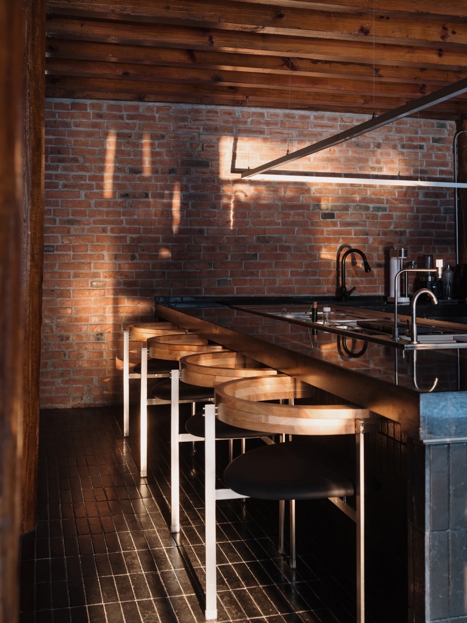 Scented Coffee Baoshan by No 10 Architects