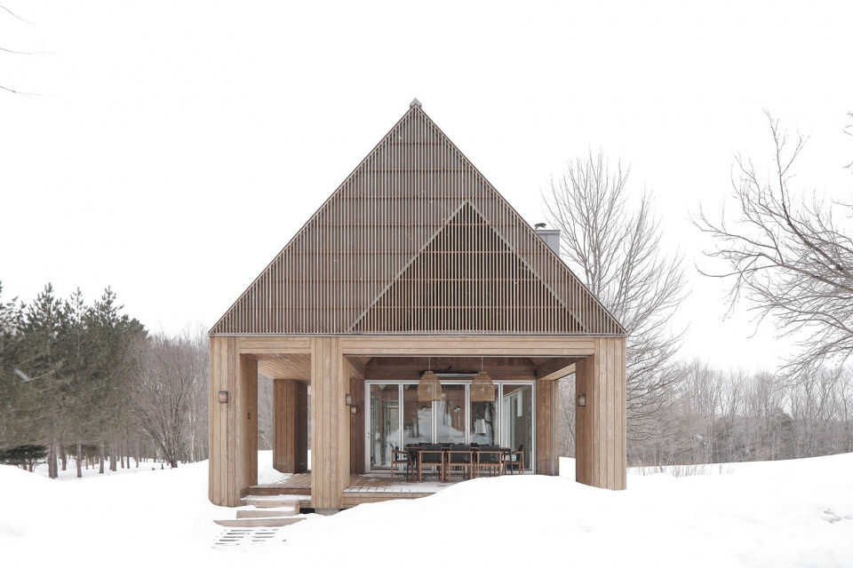 house on the pond by atelier echelle