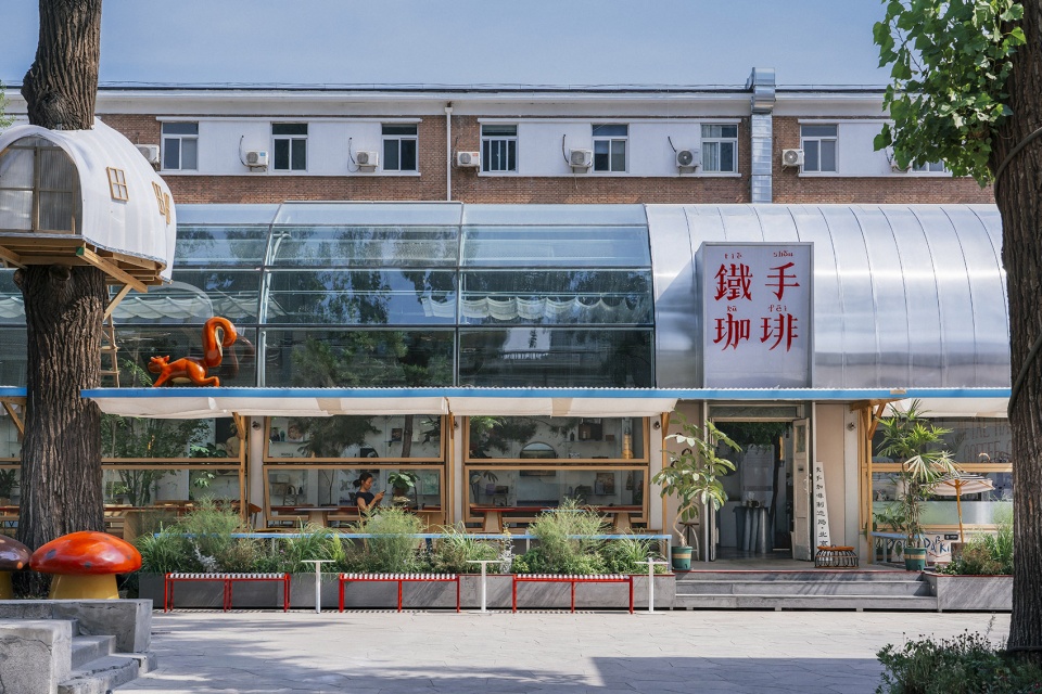 metal hands coffee youyi store by sa architects