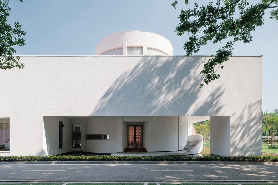 yongli red tile plaza by we arch