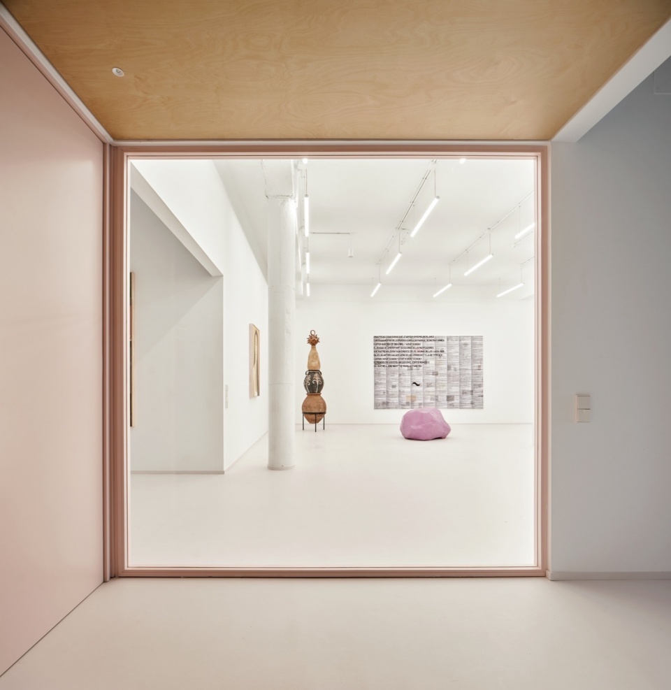 Coleccion ES Headquarters