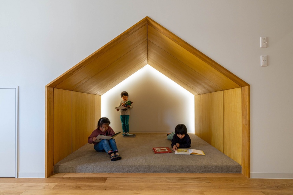 SG Kindergarten and Nursery by HIBINOSEKKEI Youji no Shiro KIDS DESIGN LABO