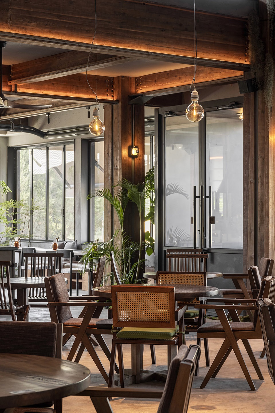 leban restaruant by mos design
