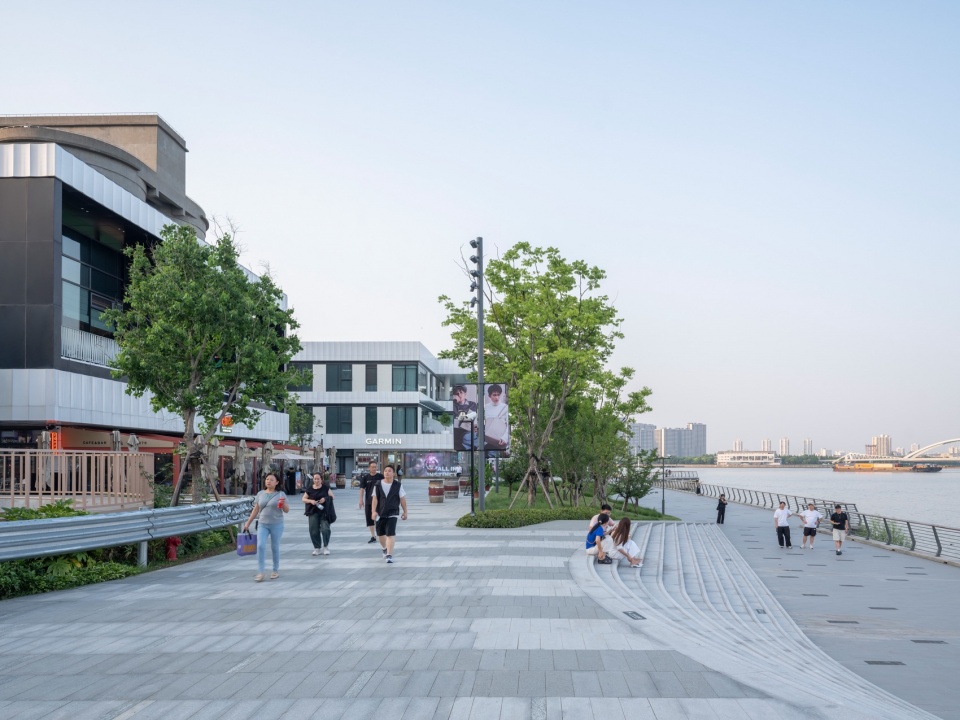 GATE M West Bund Dream Center by MVRDV xze