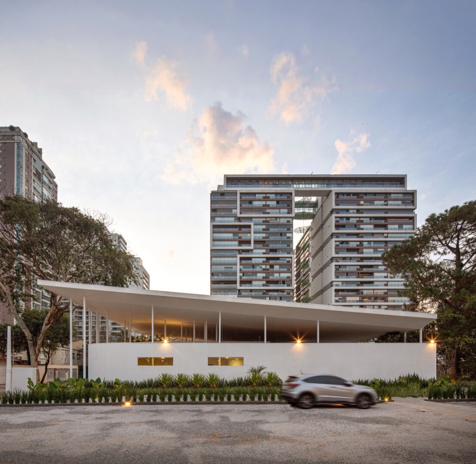 TESS PAVILION by Leonardo Zanatta