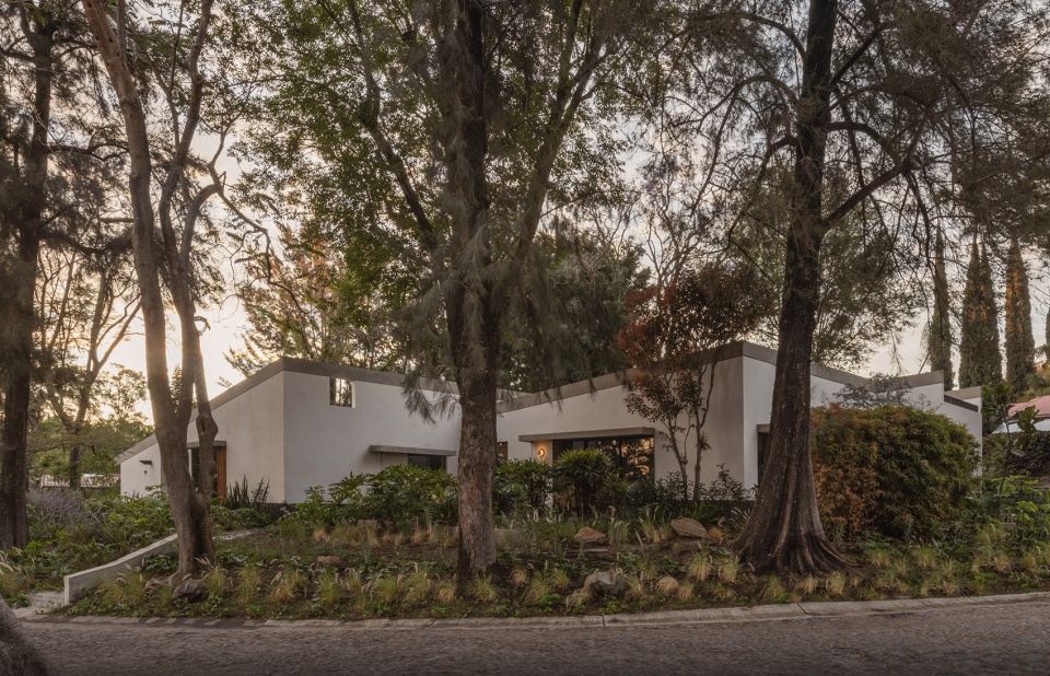 malvas 59 by estudio radillo alba