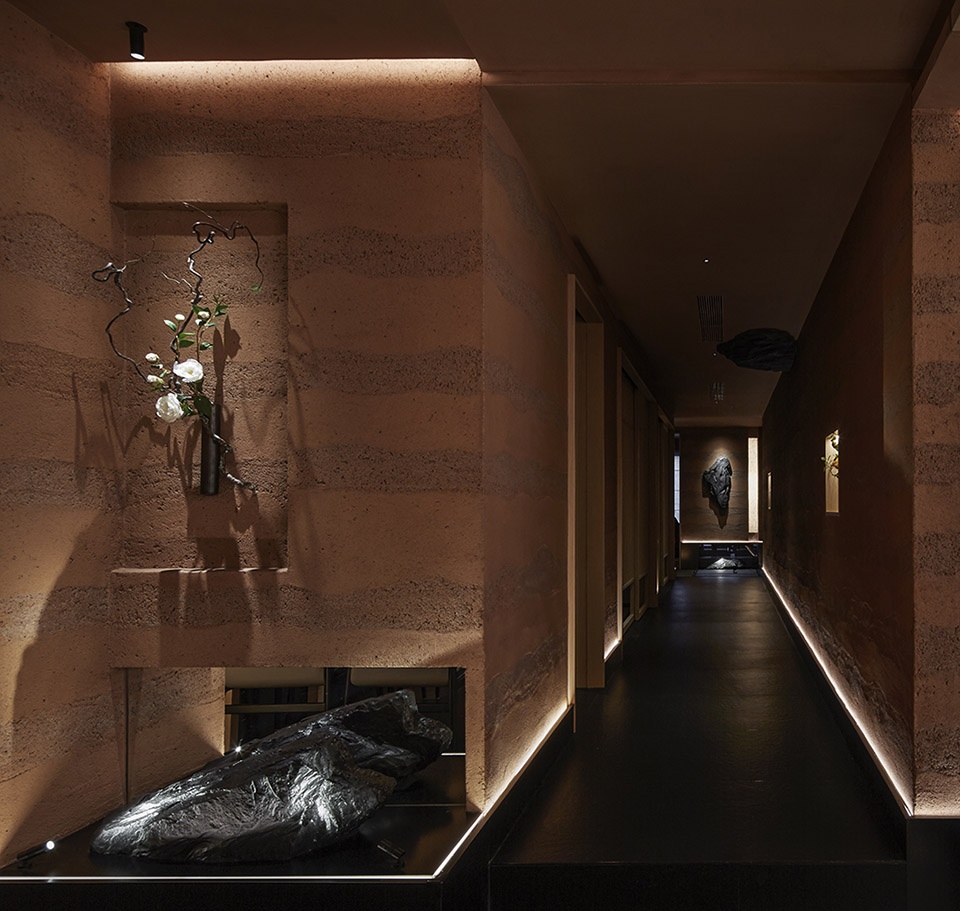xi restaurant bar by odd okamoto deguchi design