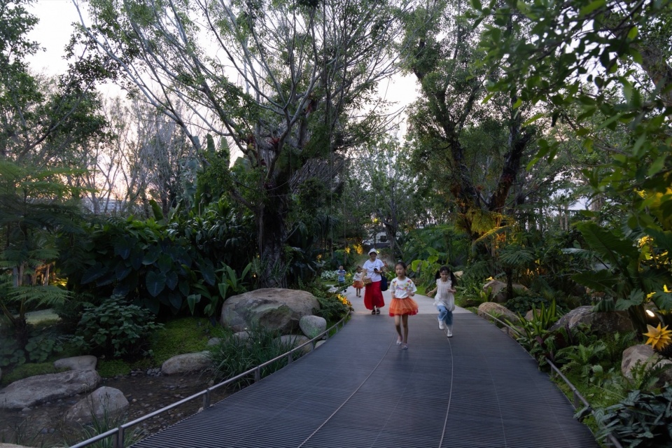 Landscape Design of Haitang River Ecological Park Phase II by LOLA Landscape Architects