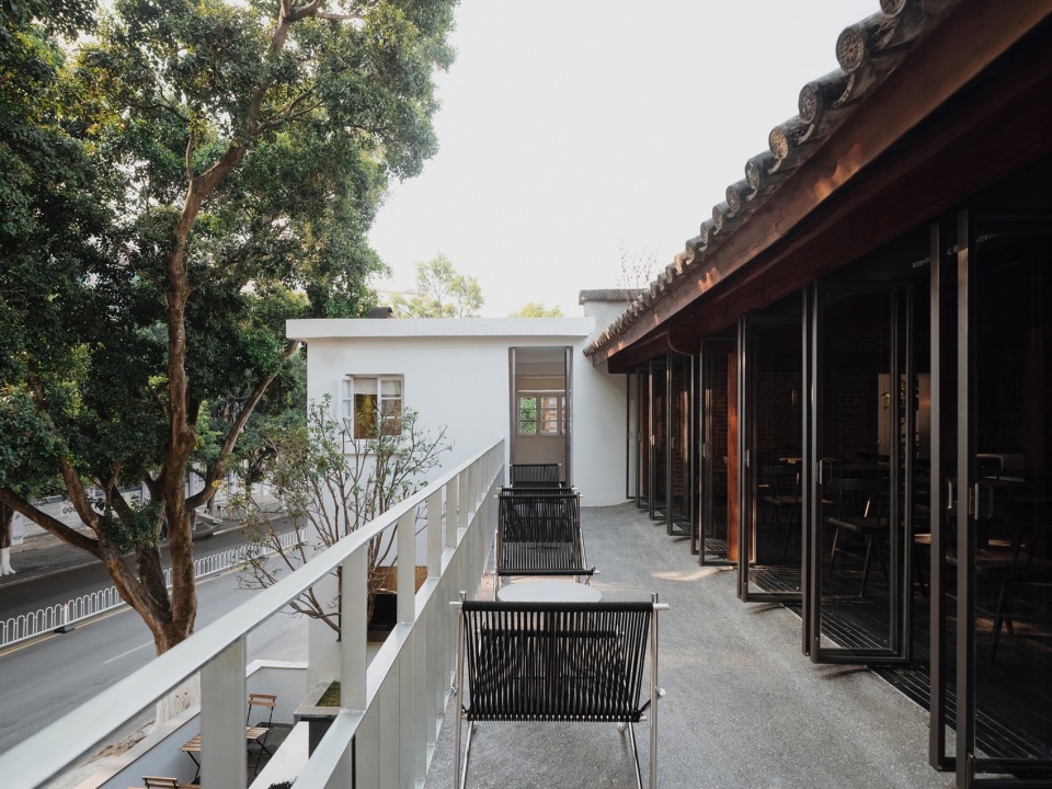 Scented Coffee Baoshan by No 10 Architects