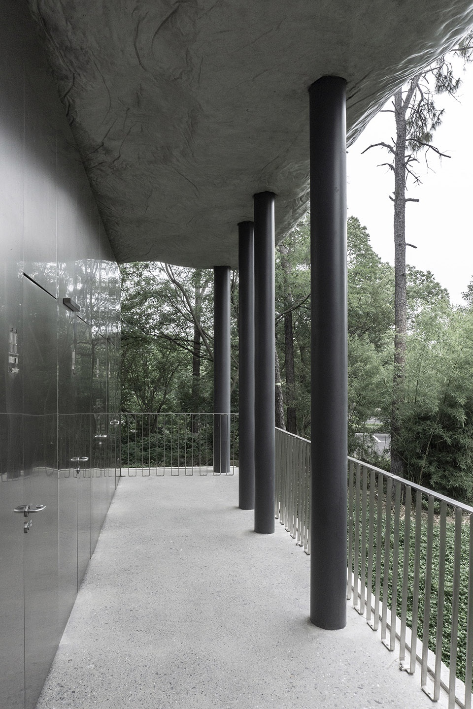 public restroom of nanjing sifang art district by wuwu atelier