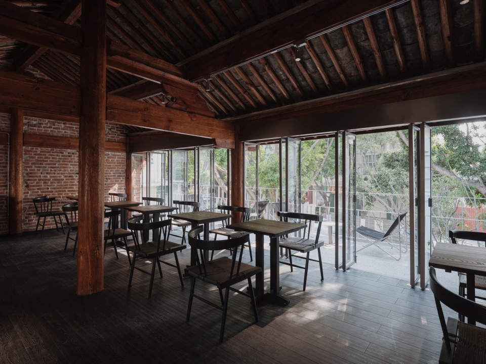 Scented Coffee Baoshan by No 10 Architects