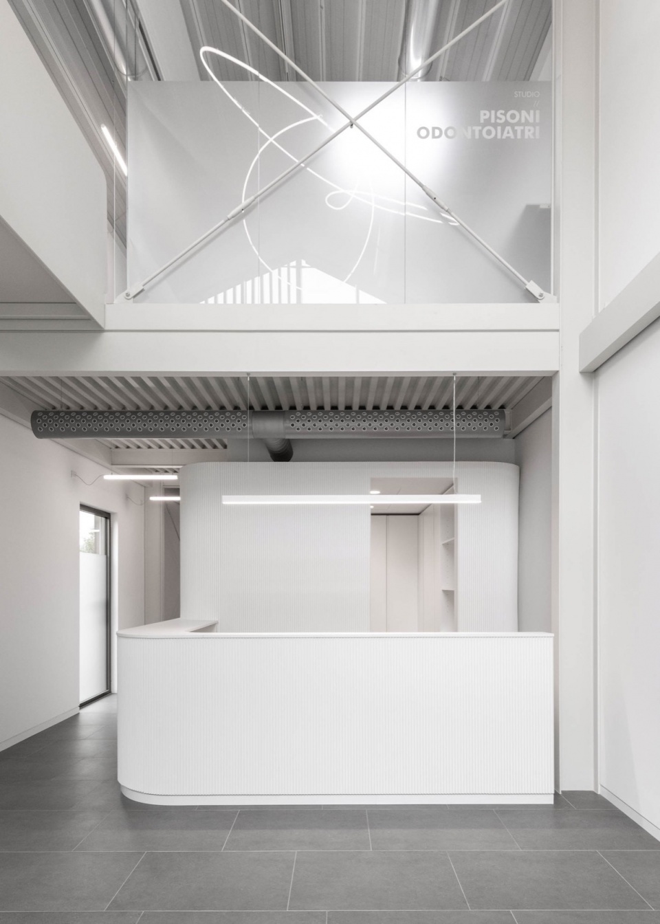 The Pisoni Dental Office by Studio Capitanio Architetti