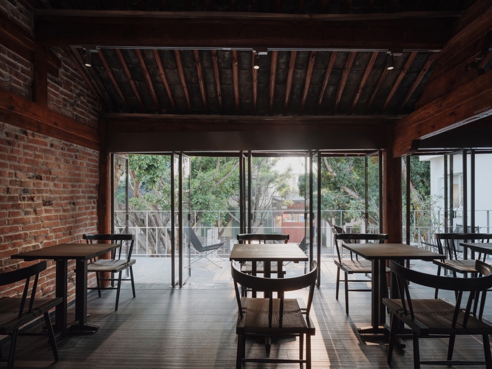 Scented Coffee Baoshan by No 10 Architects