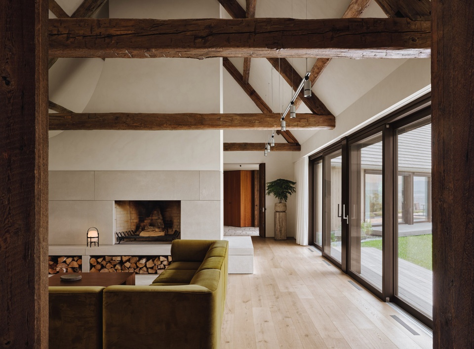 brom residence by atelier carle