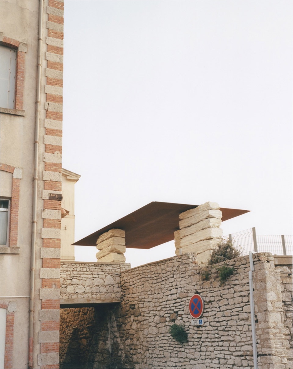 development of the entrance forecourt of the montlaur barracks in bonifacio by orma architettura