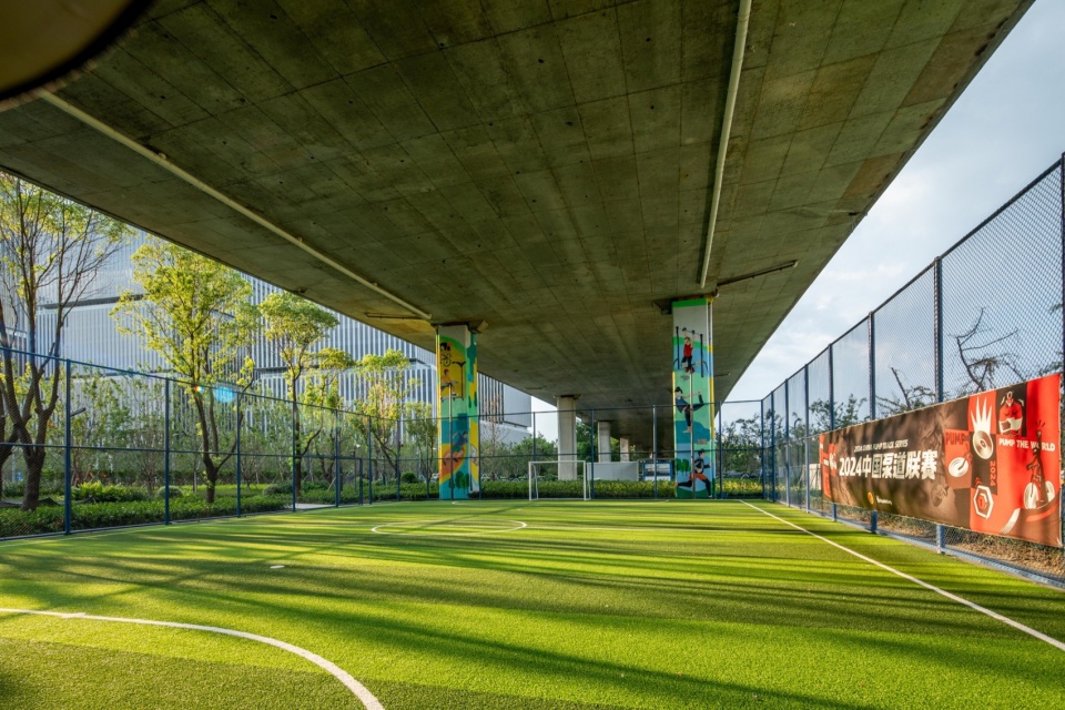 Landscape Design of Phase 1 of New Land on the South Bank of Suzhou Industrial Park by Qidi Design Group Beijing Branch Sanpeng Studio