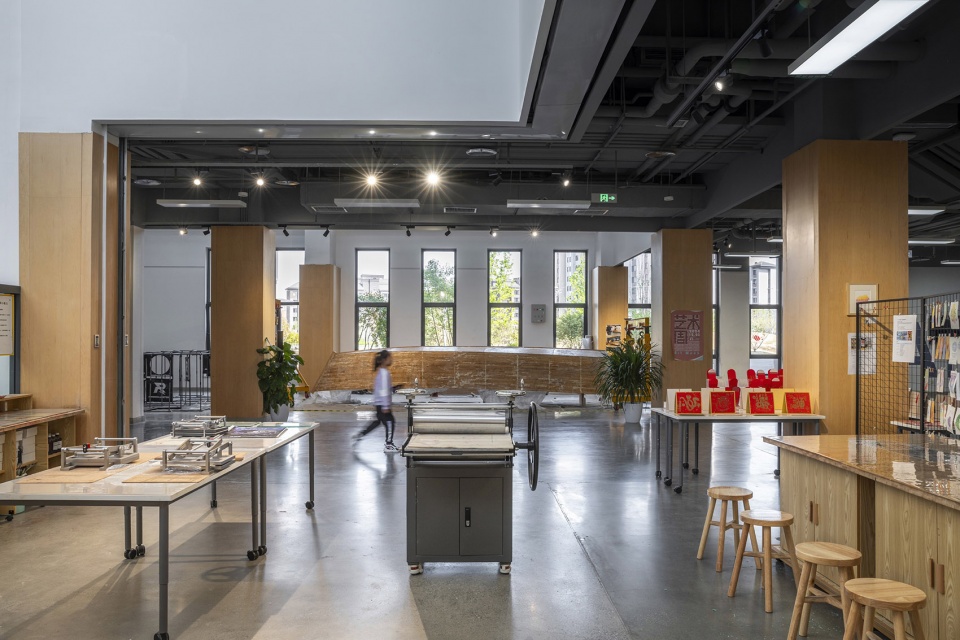 beijing navigation school by education design international inc and cadg facility asia