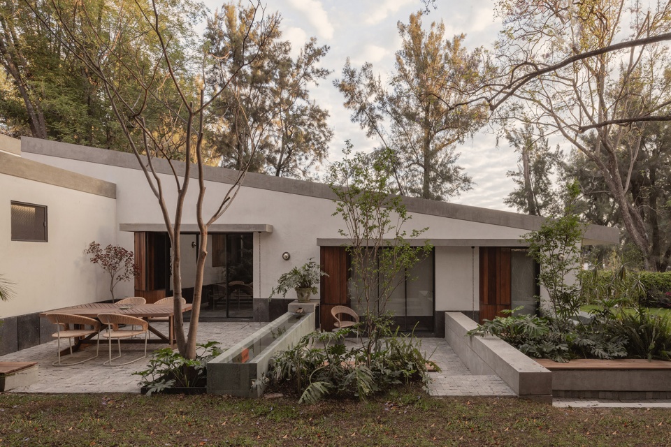 malvas 59 by estudio radillo alba