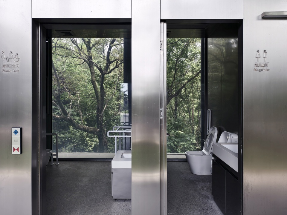 public restroom of nanjing sifang art district by wuwu atelier
