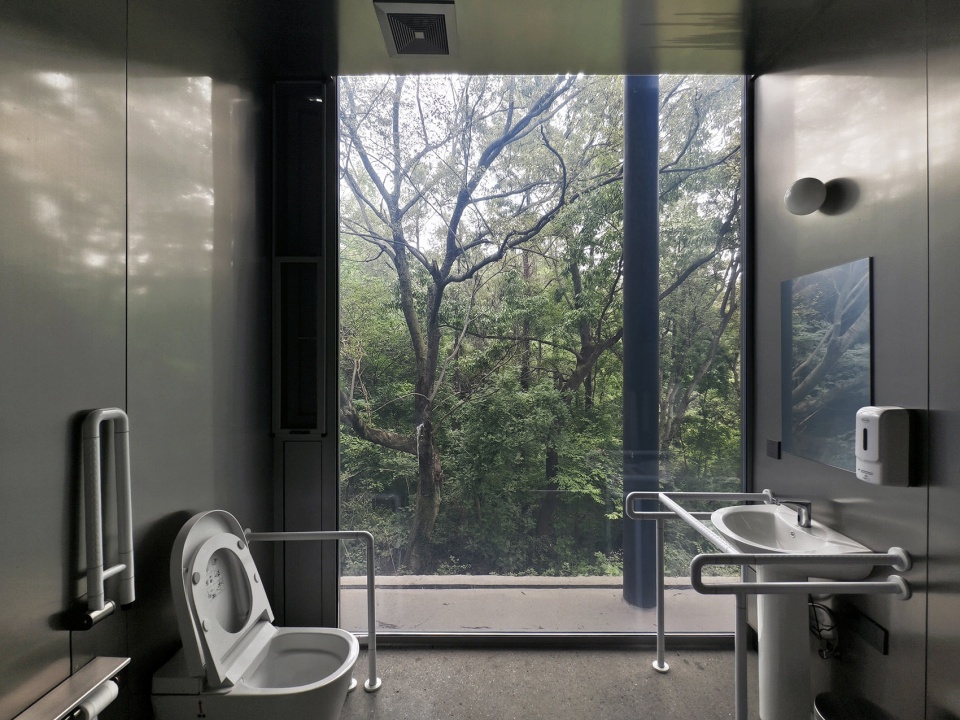 public restroom of nanjing sifang art district by wuwu atelier