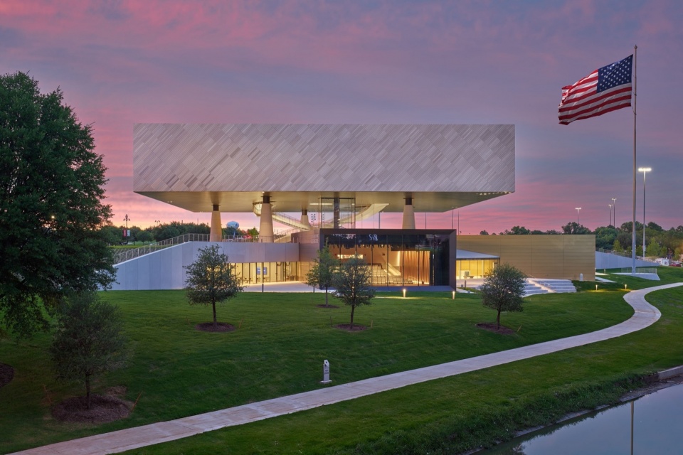 National Medal of Honor Museum Rafael Vinoly Architects