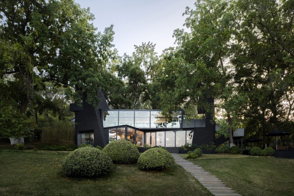 yushan park lim cafe renovation by parallec