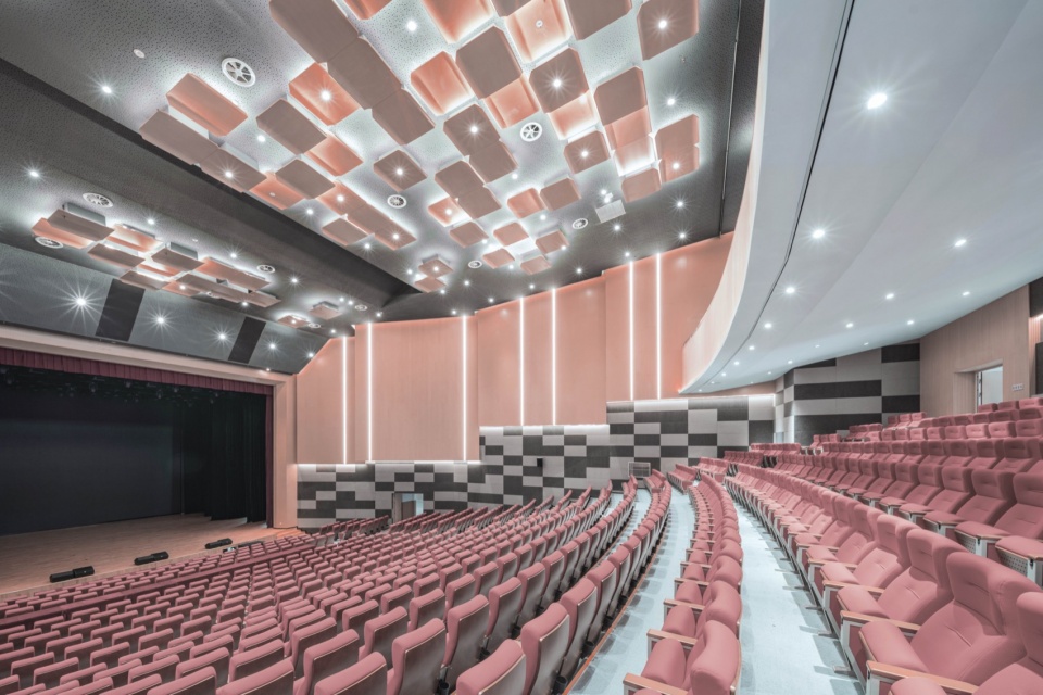 Wanshan Lake Campus of Tianyi Middle School by TJAD