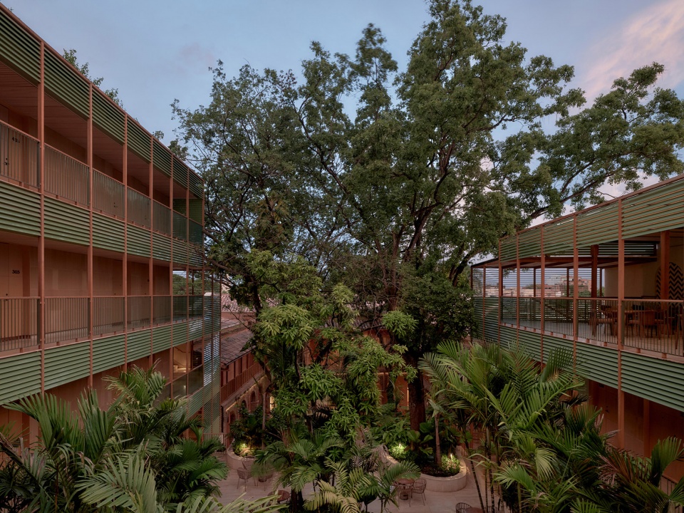 kimpton las mercedes hotel by moneo brock architects