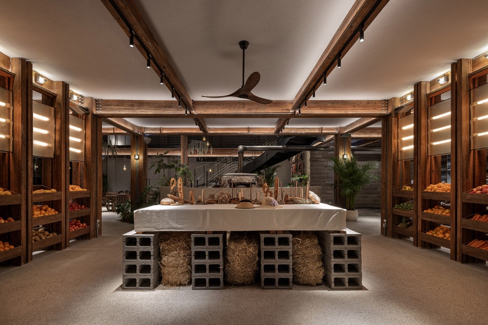 leban restaruant by mos design