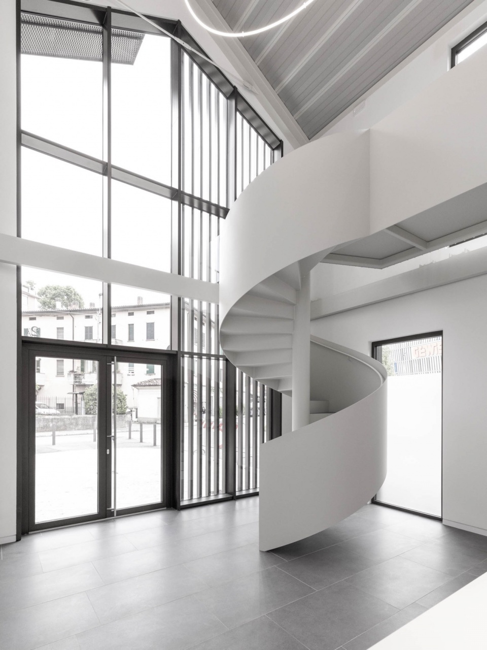 The Pisoni Dental Office by Studio Capitanio Architetti