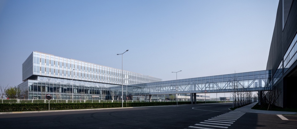 Xiaomi Auto Super Factory by weico architects
