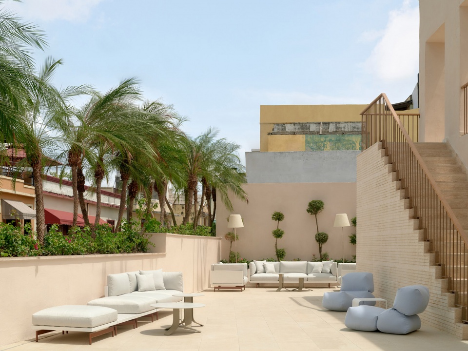 kimpton las mercedes hotel by moneo brock architects