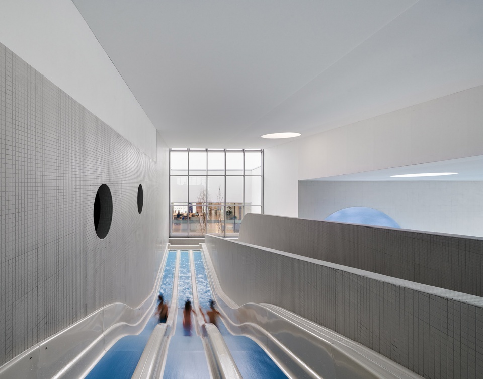 swimming pool complex in fondettes by dominique coulon associes