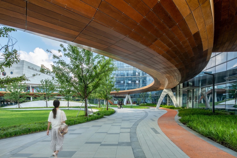 Landscape Design of Phase 1 of New Land on the South Bank of Suzhou Industrial Park by Qidi Design Group Beijing Branch Sanpeng Studio