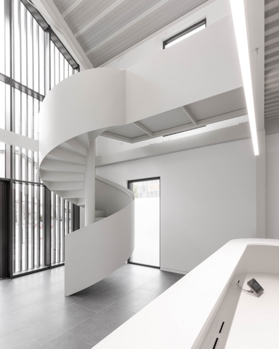 The Pisoni Dental Office by Studio Capitanio Architetti