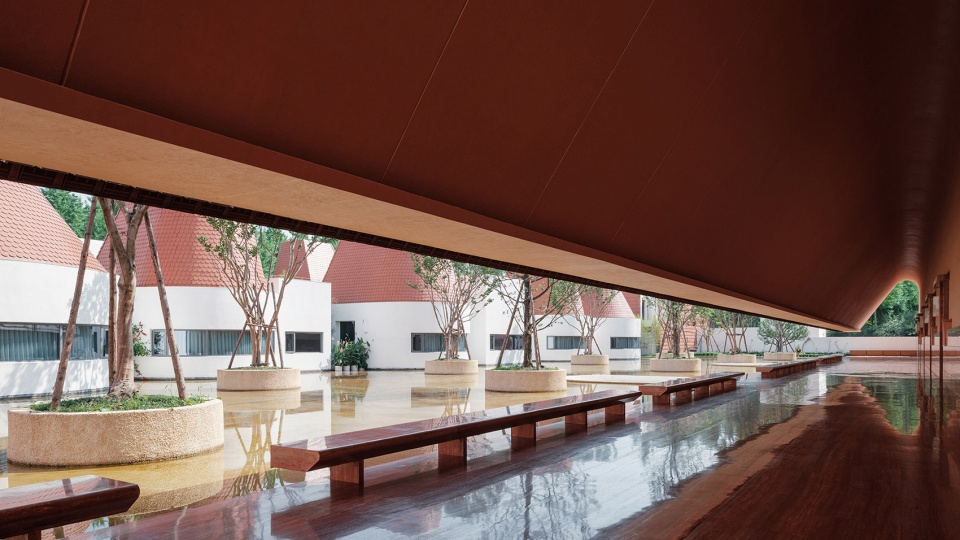 yongli red tile plaza by we arch