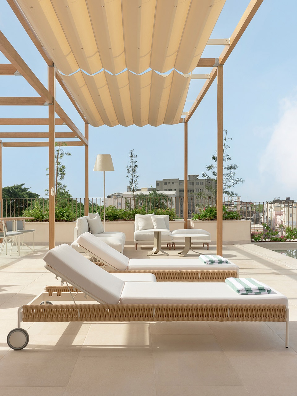 kimpton las mercedes hotel by moneo brock architects